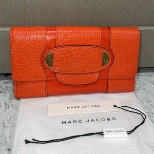 MARC JACOBS Orange Textured Leather Wallet C3113453 AUTHENTIC NEW